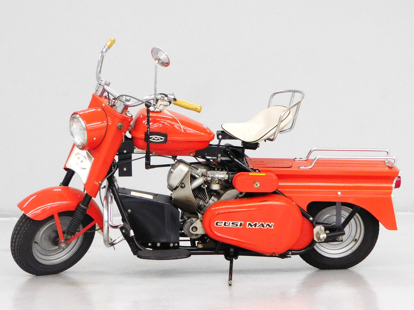 1965 Cushman Super Silver Eagle