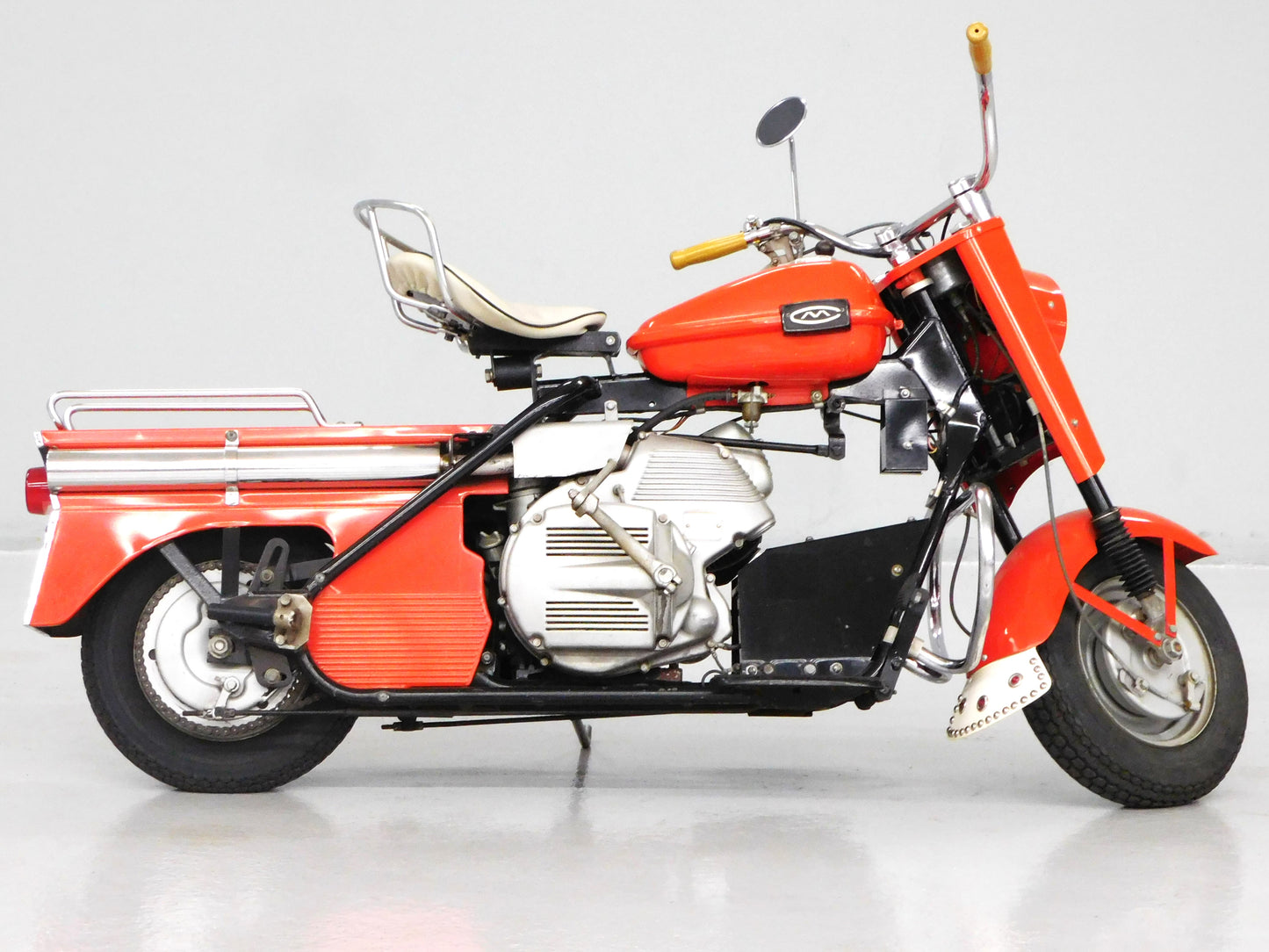 1965 Cushman Super Silver Eagle