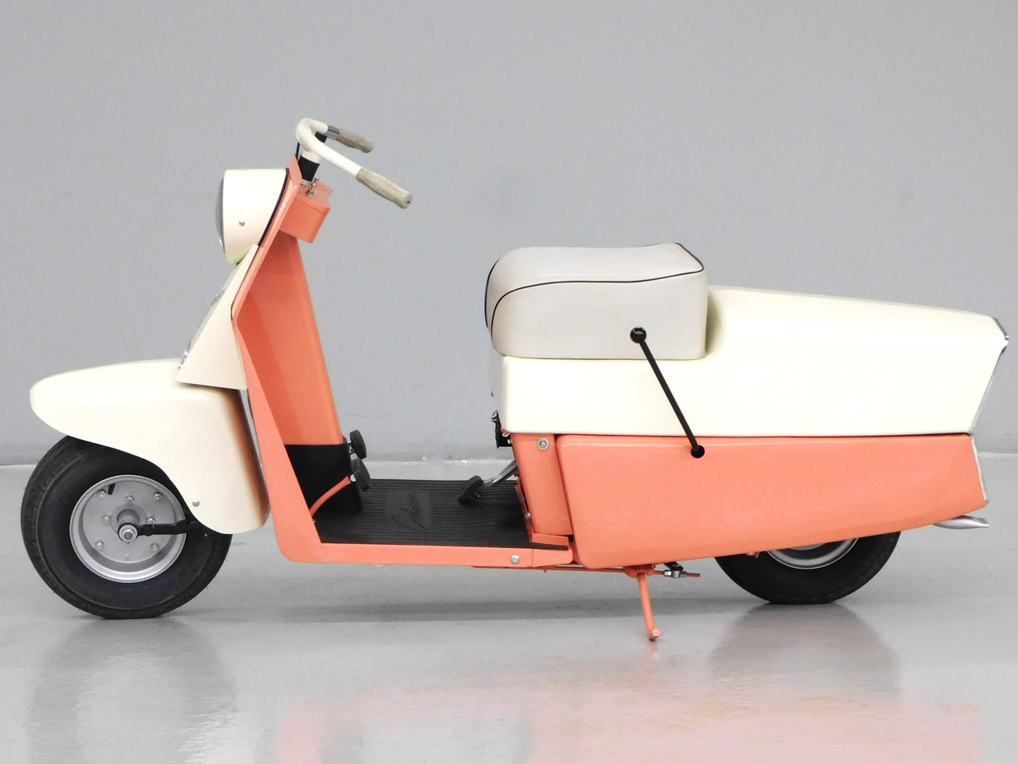 1957 Cushman Road King