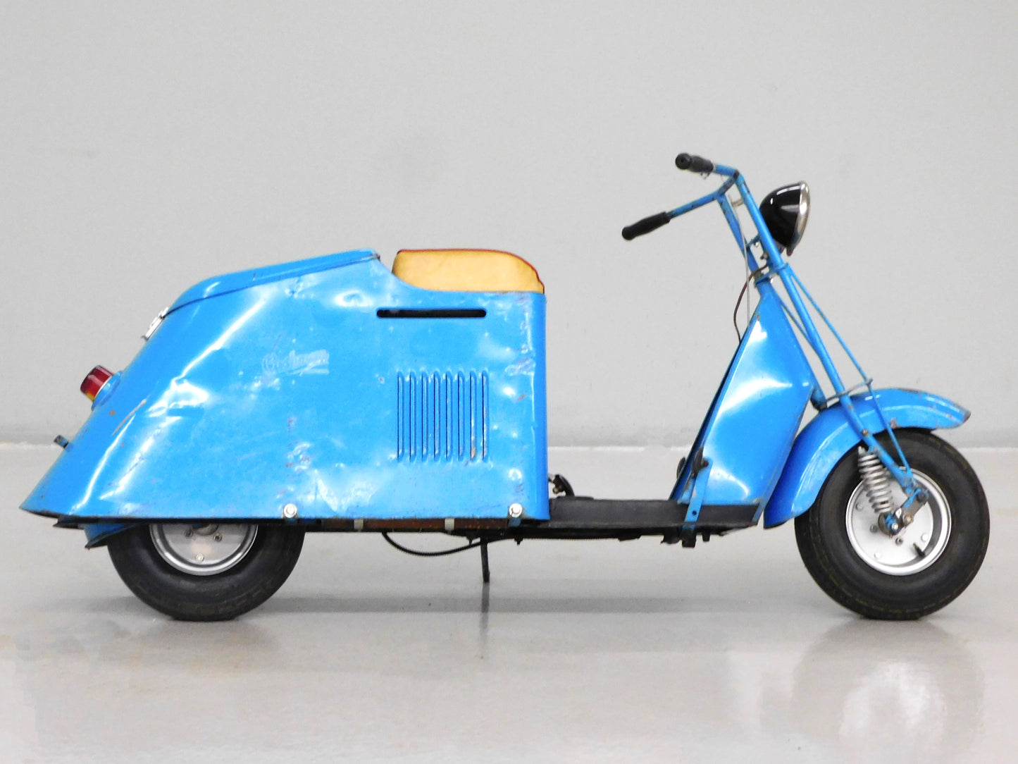 STK 10391 1955 Cushman Road King