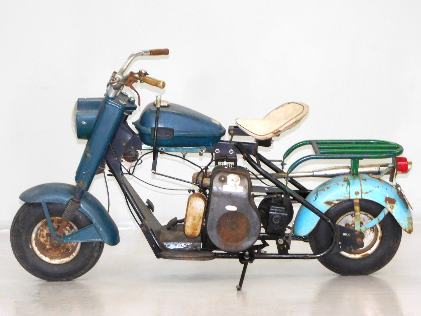 STK 10393 1961 Cushman Eagle