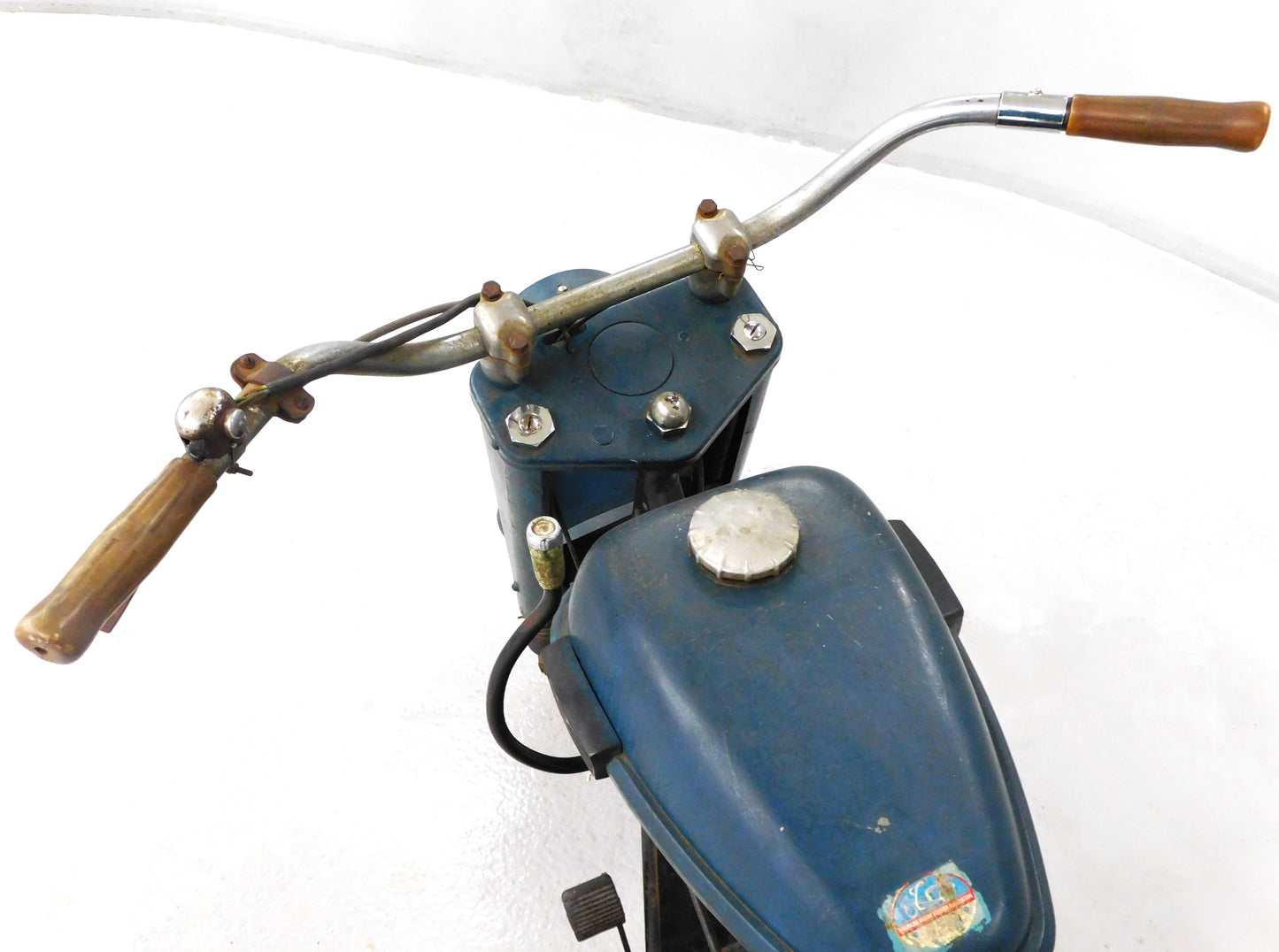 STK 10393 1961 Cushman Eagle
