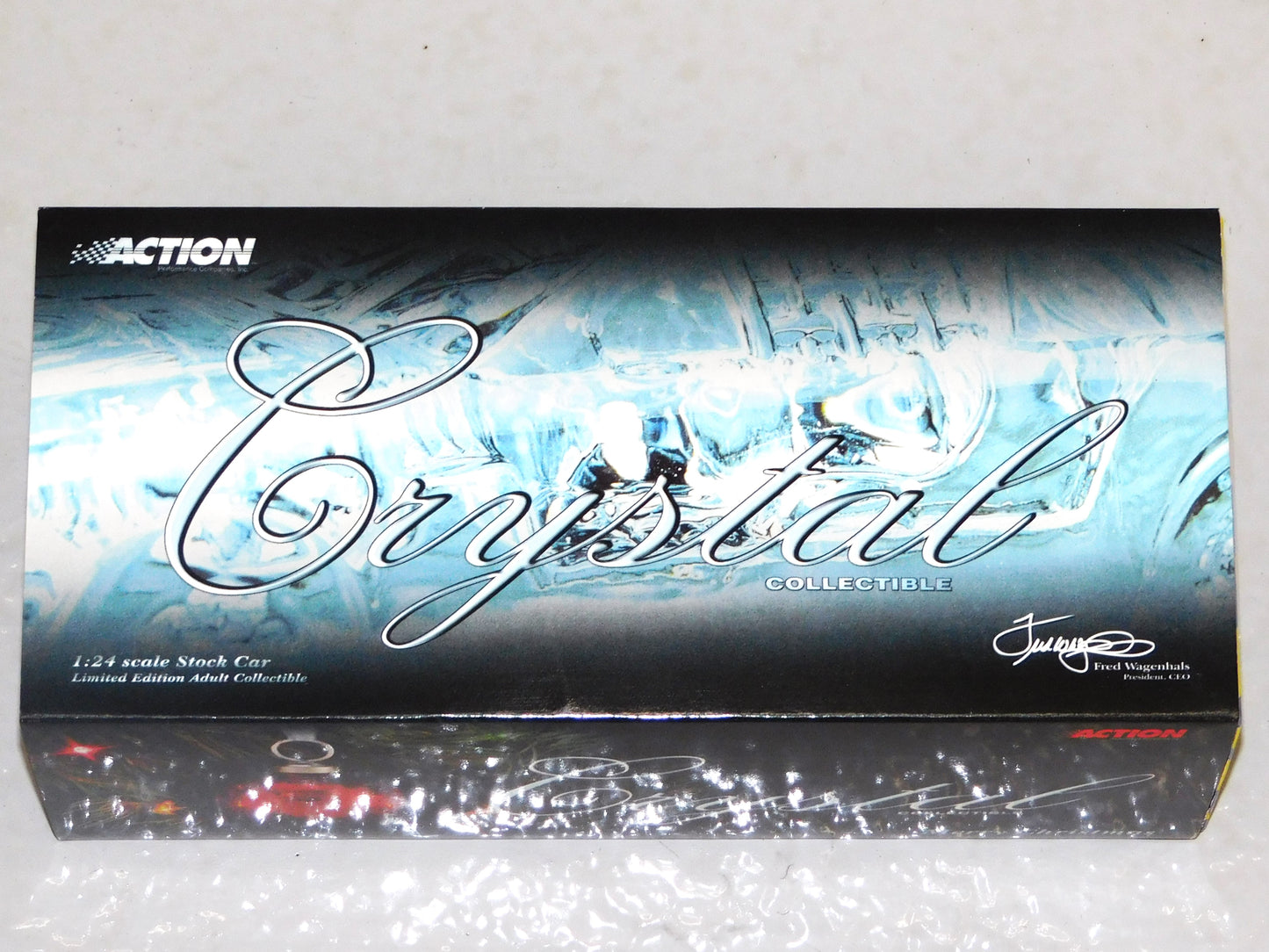 STK 10313  1998 Action Christmas Crystal Car