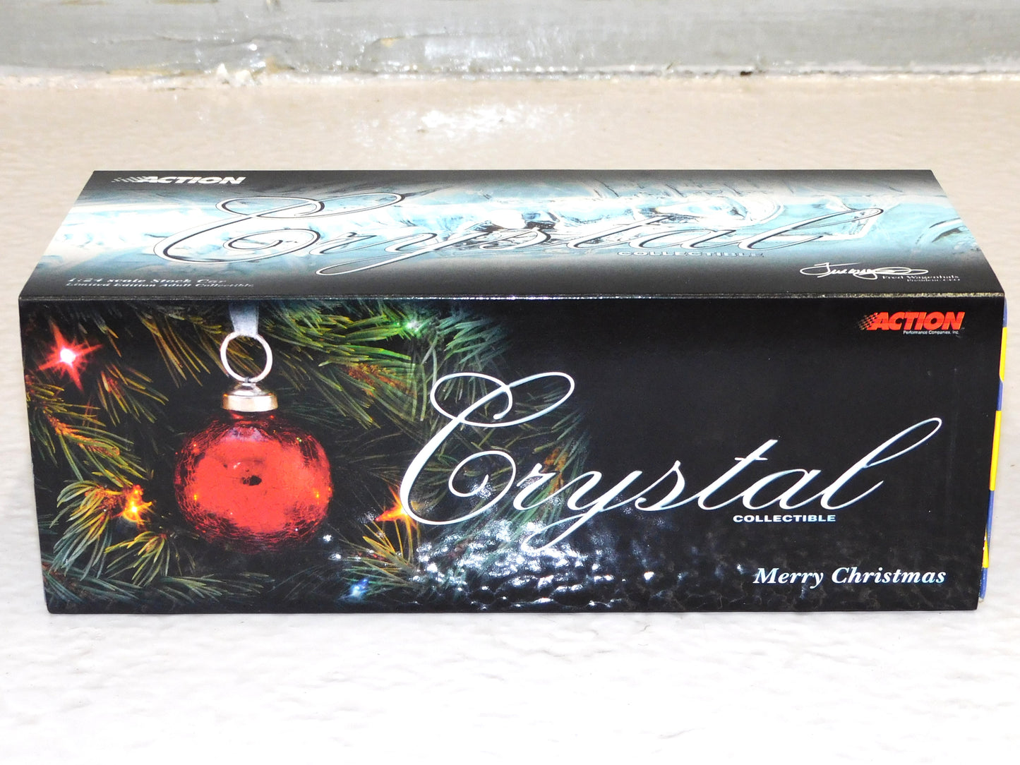 STK 10313  1998 Action Christmas Crystal Car