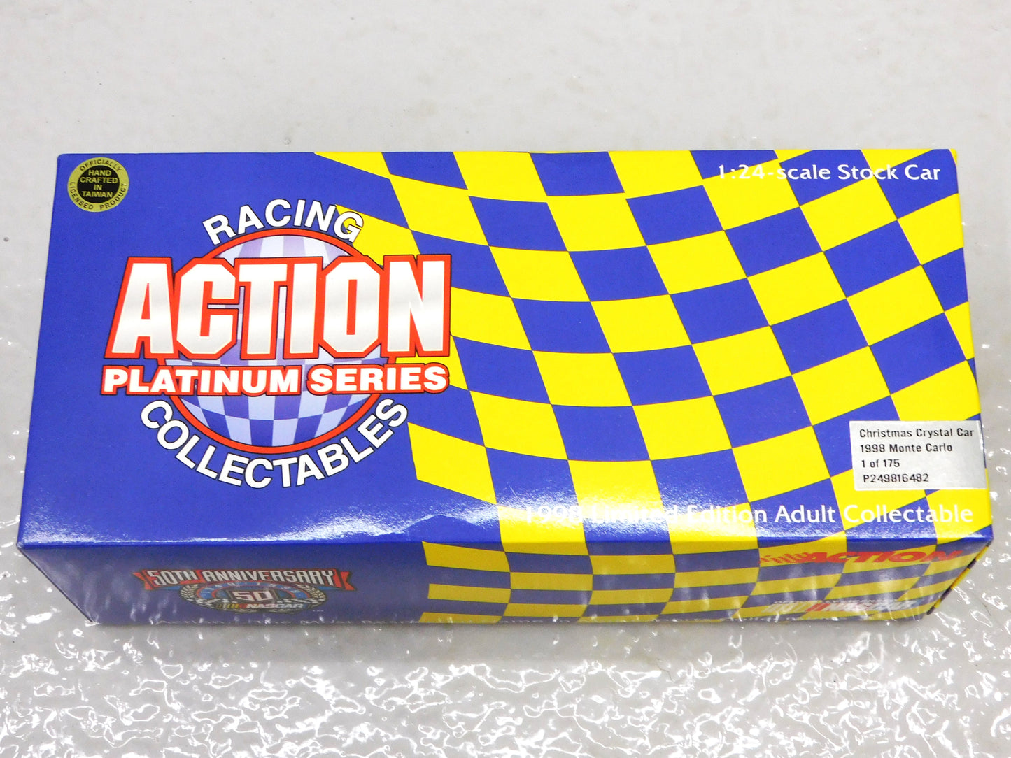 STK 10313  1998 Action Christmas Crystal Car