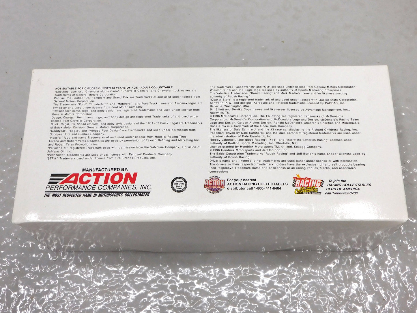 STK 10313  1998 Action Christmas Crystal Car