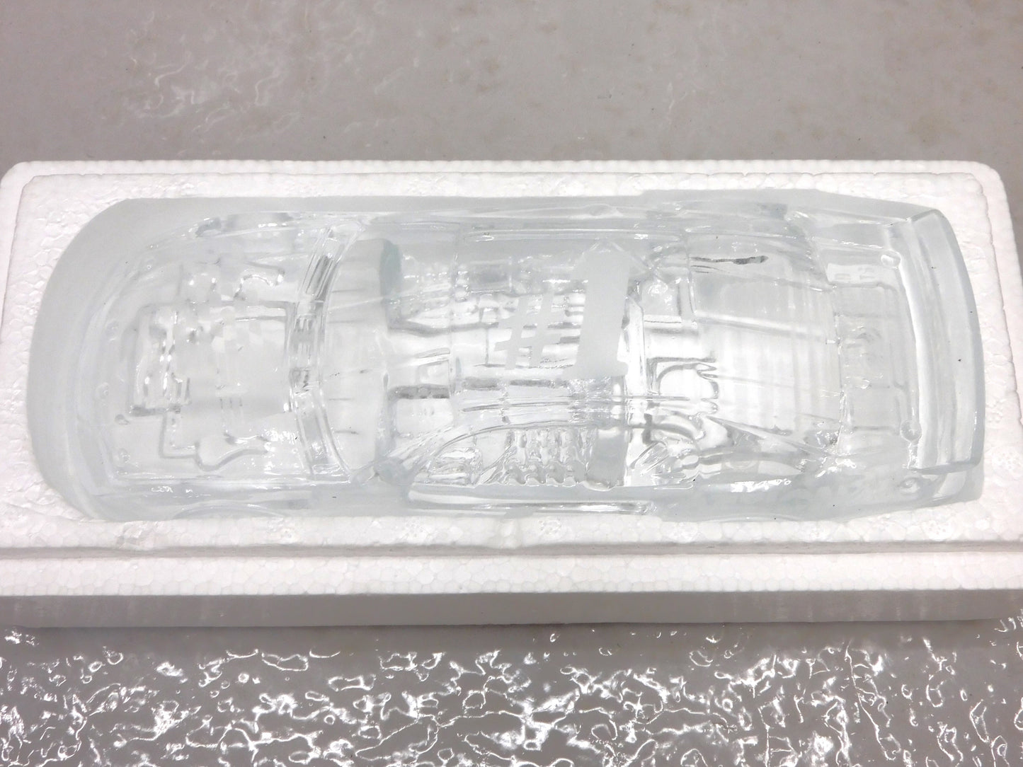 STK 10313  1998 Action Christmas Crystal Car