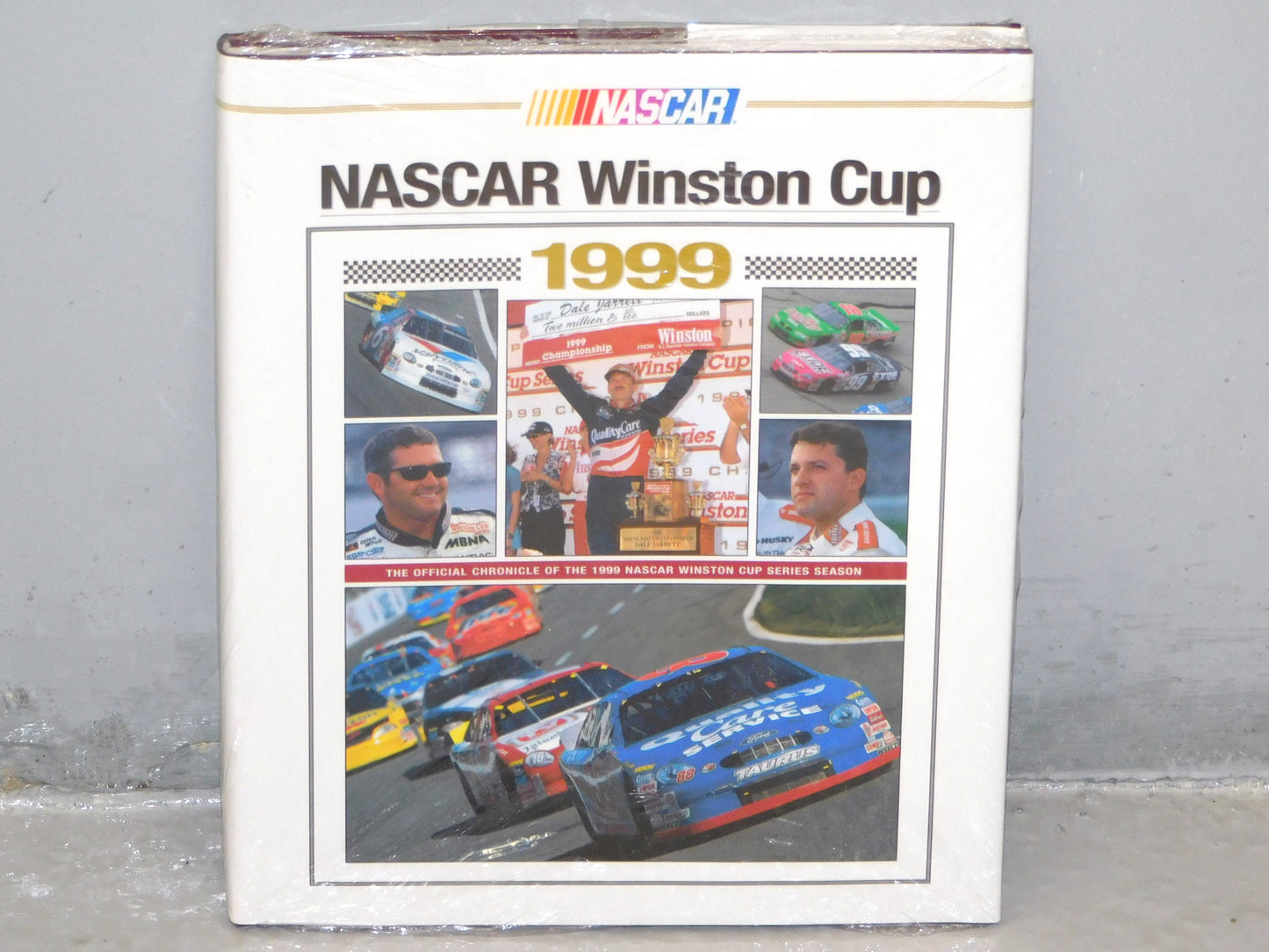 STK 10304  1999 Winston Cup Yearbook