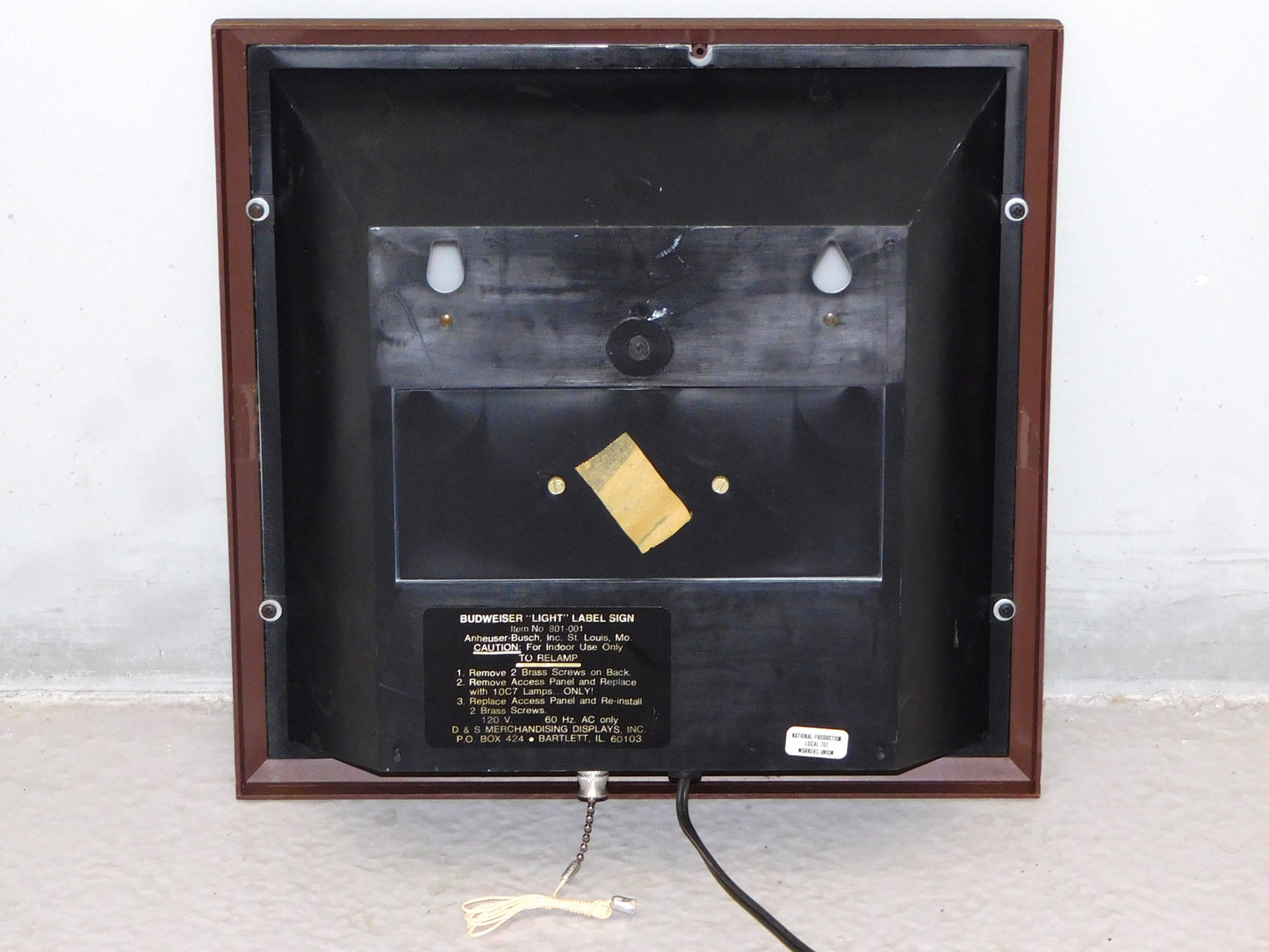 STK 10415  Budweiser Light Clock