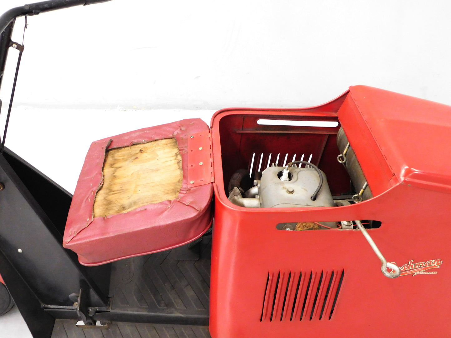 STK 10445  1952 Cushman Road King