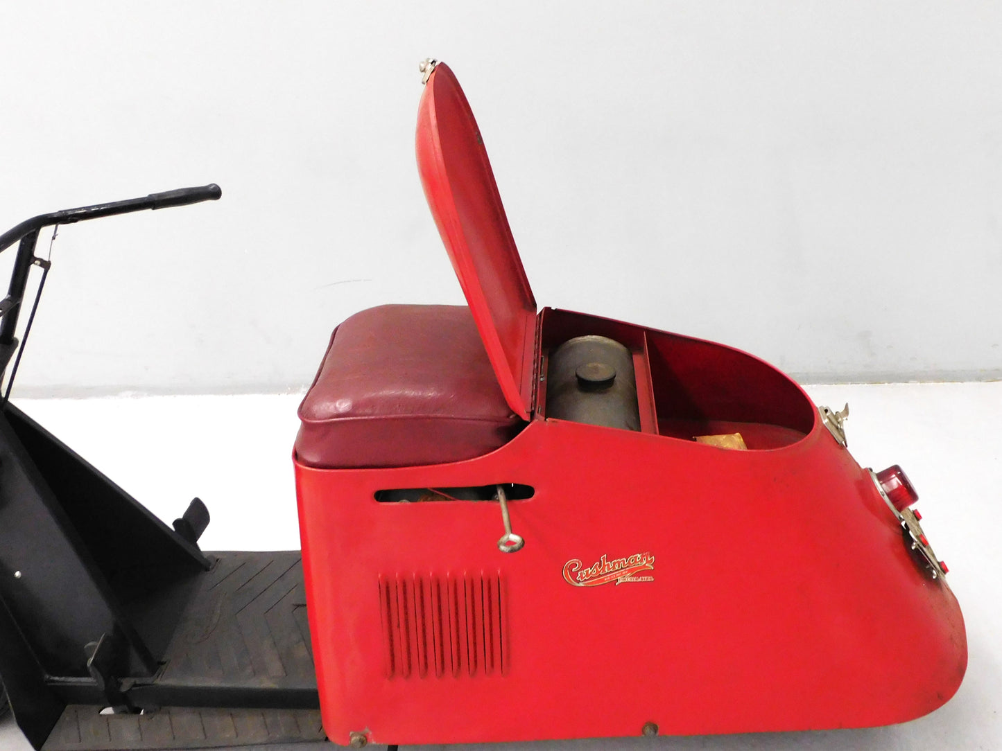 STK 10445  1952 Cushman Road King