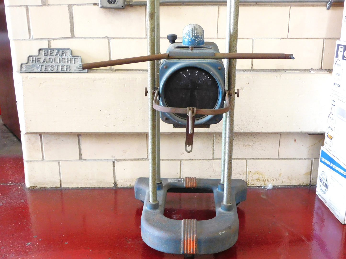 STK 10369  Vintage Bear Headlight Tester