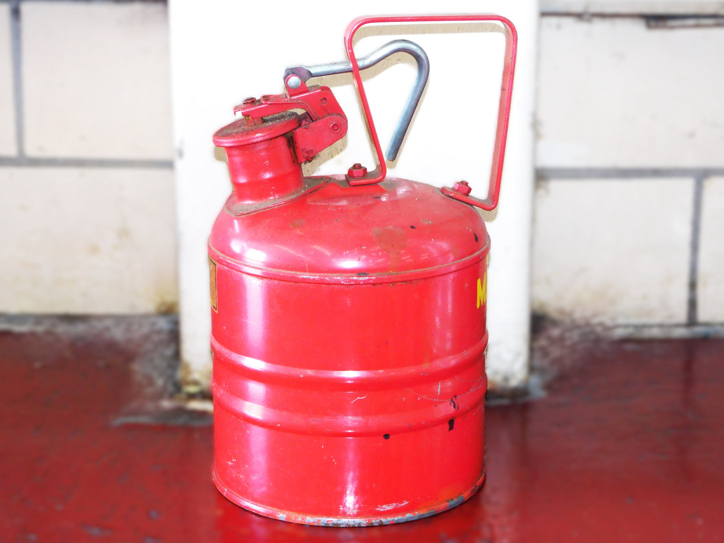 STK 10371  Gibson Mill Sewing Machine Oil Can