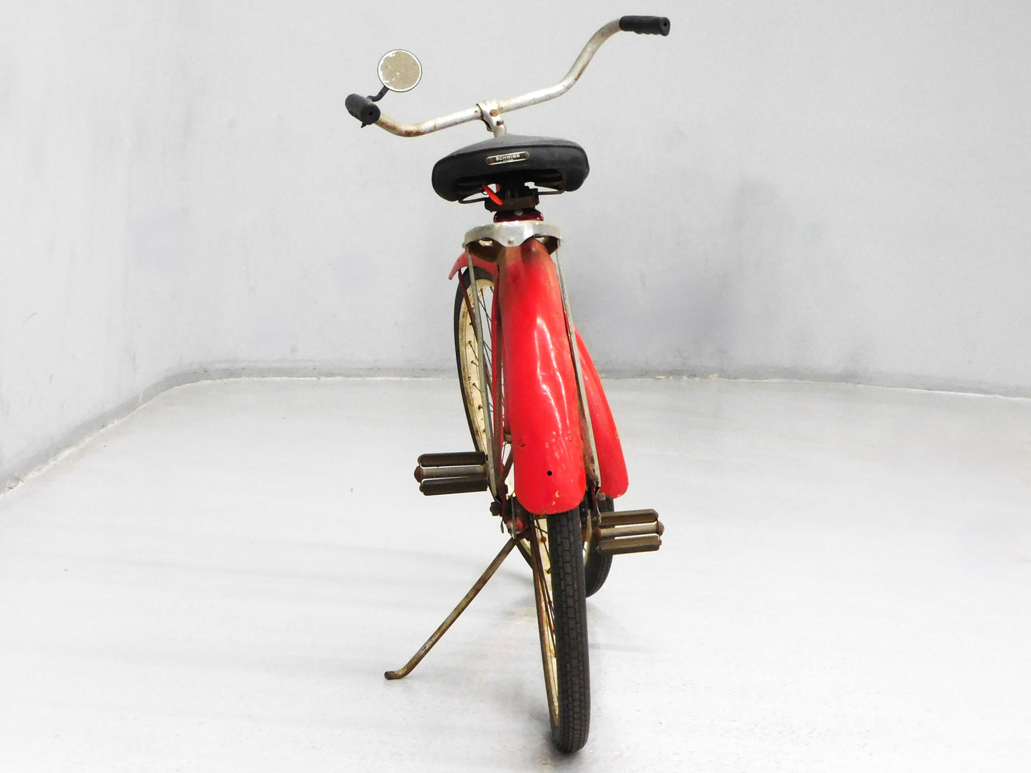 STK 10485 Vintage Schwinn Boys Bicycle