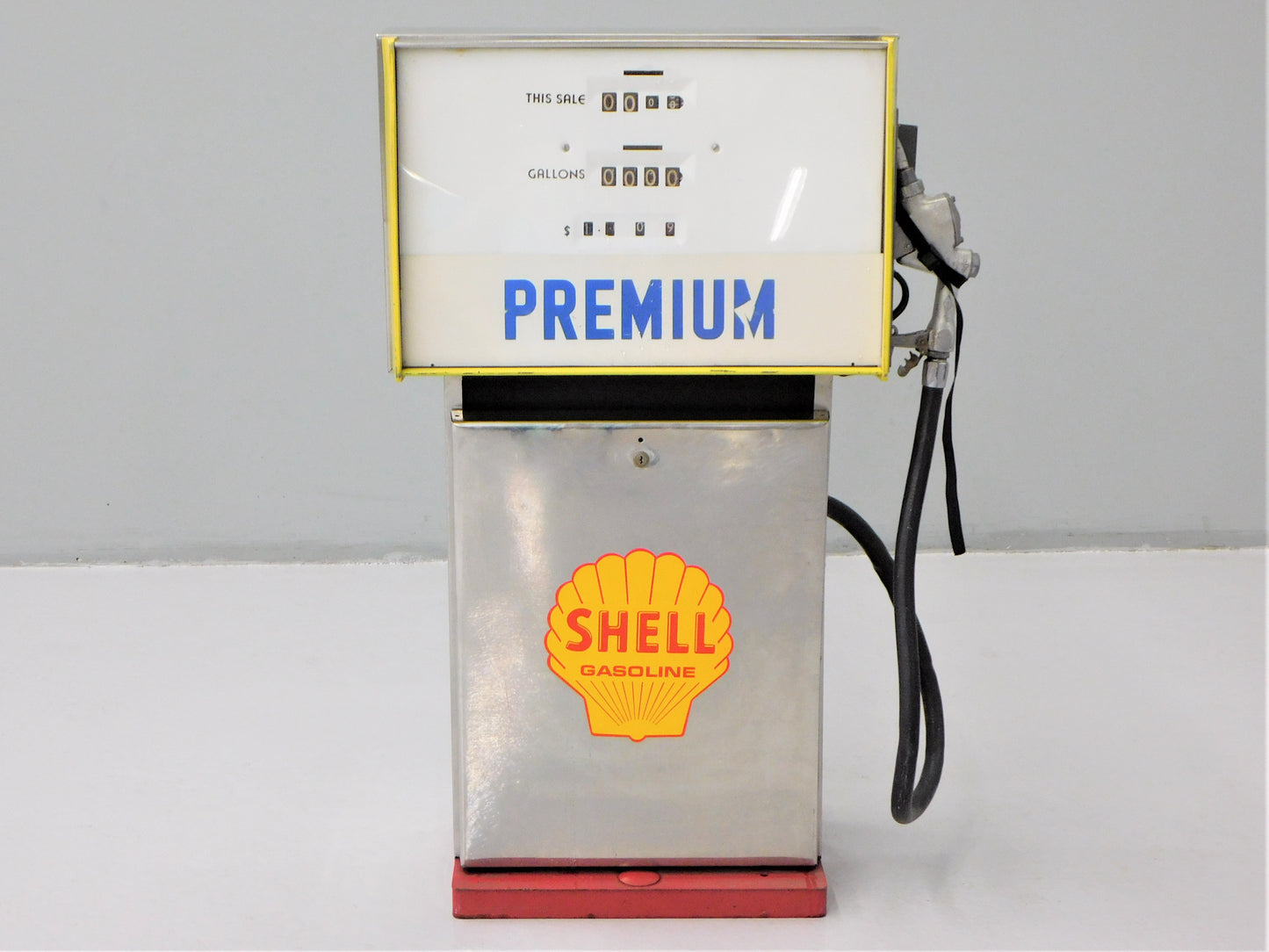 1963 Original Gilbarco Trimline Shell Gas Pump