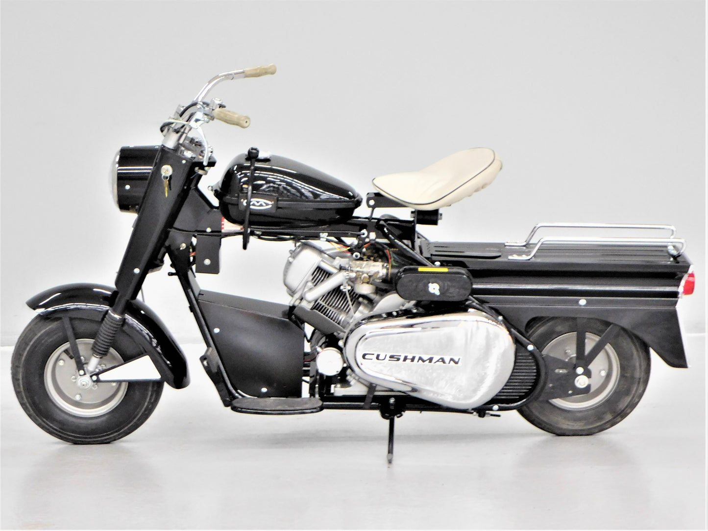 1961 Cushman Super Silver Eagle