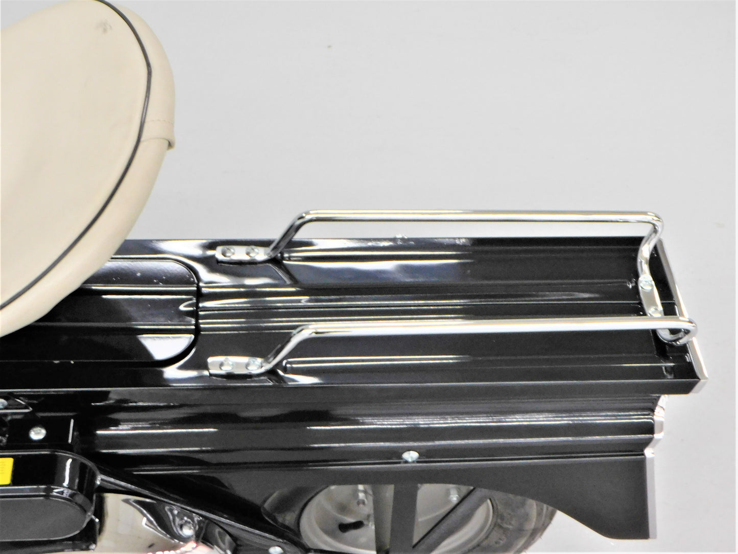 1961 Cushman Super Silver Eagle