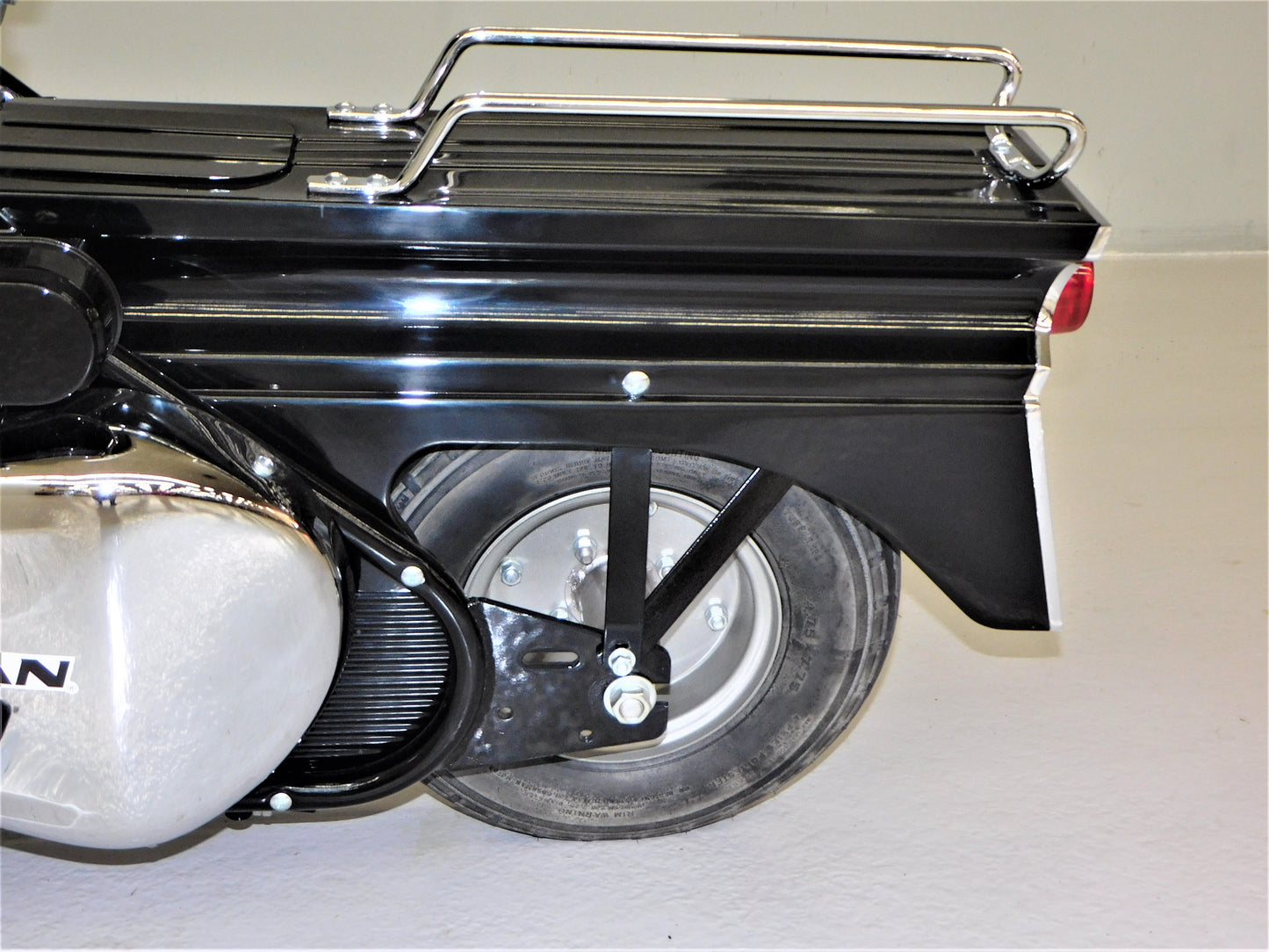 1961 Cushman Super Silver Eagle