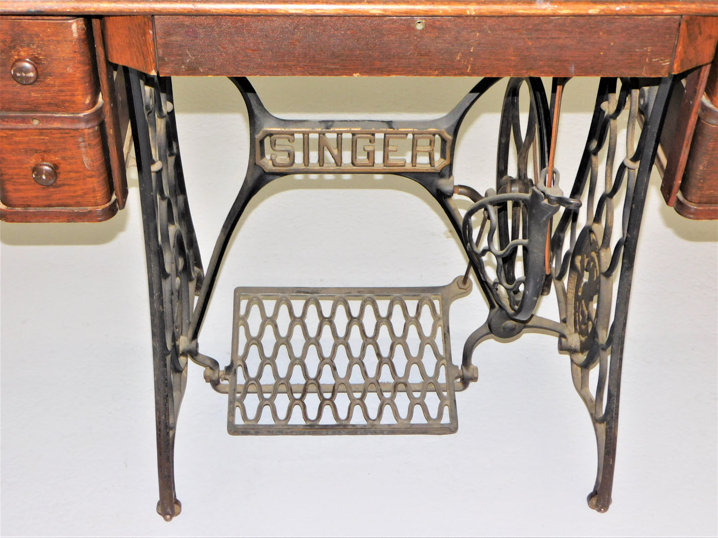 1920 Singer Sewing Machine