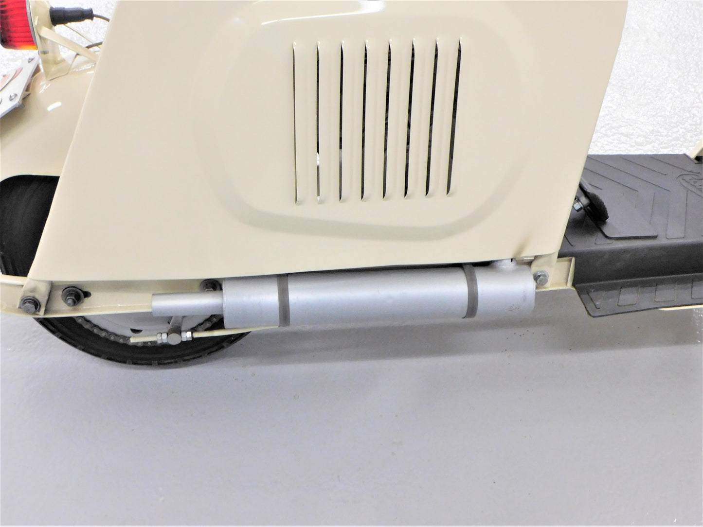 STK 10257  1952 Cushman Deluxe Highlander