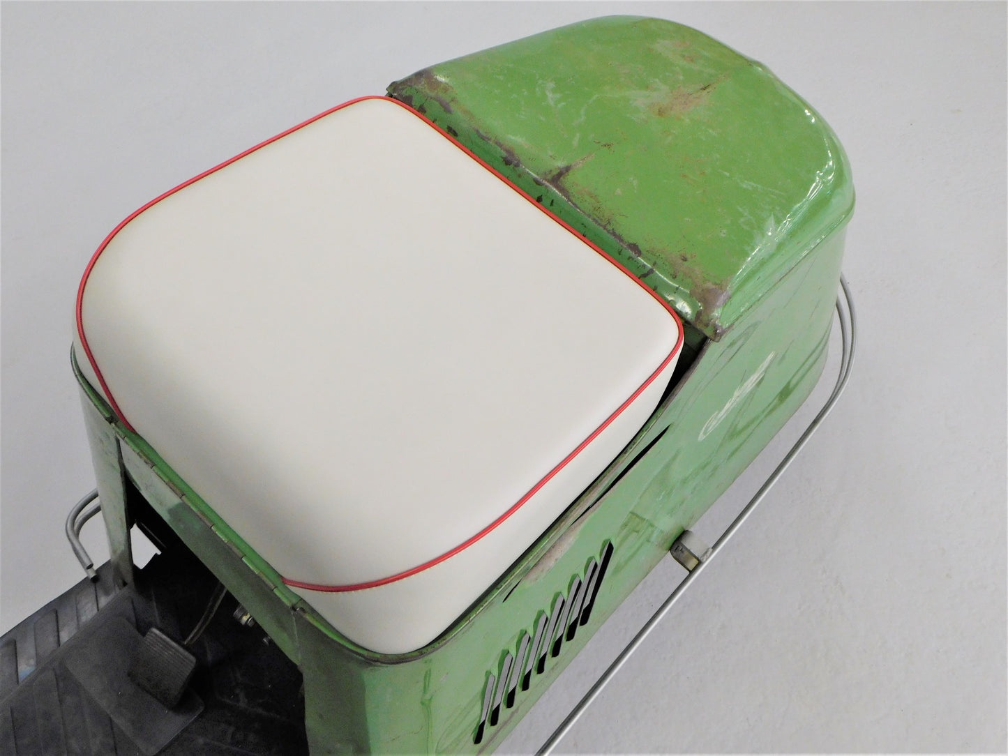 1949 Cushman Model 64