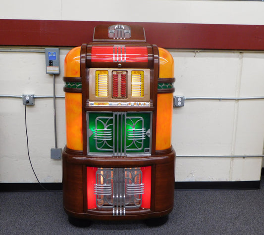 STK 10030  1940 Rock-Ola Super Luxury Lightup Jukebox