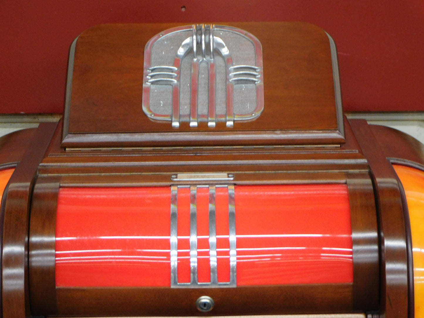 STK 10030 1940 Rock-Ola Super Luxury Lightup Jukebox