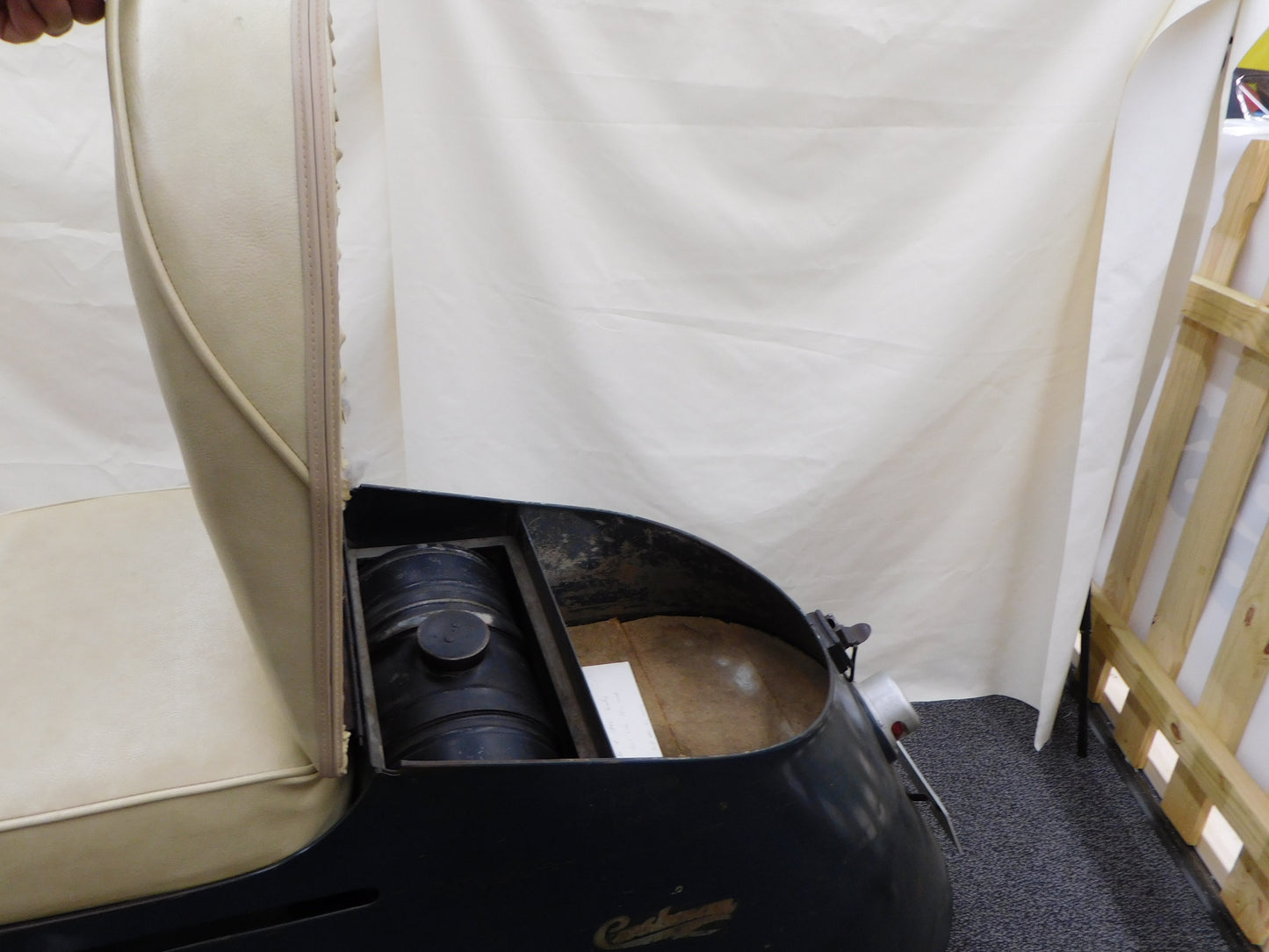 STK 10040  1946 Cushman Pacemaker Scooter