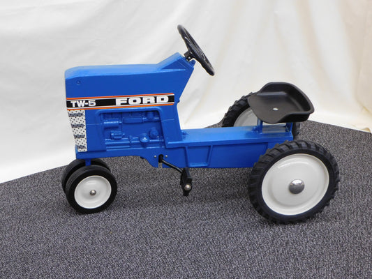 STK 10061  1986 Ford TW-5 Pedal Tractor