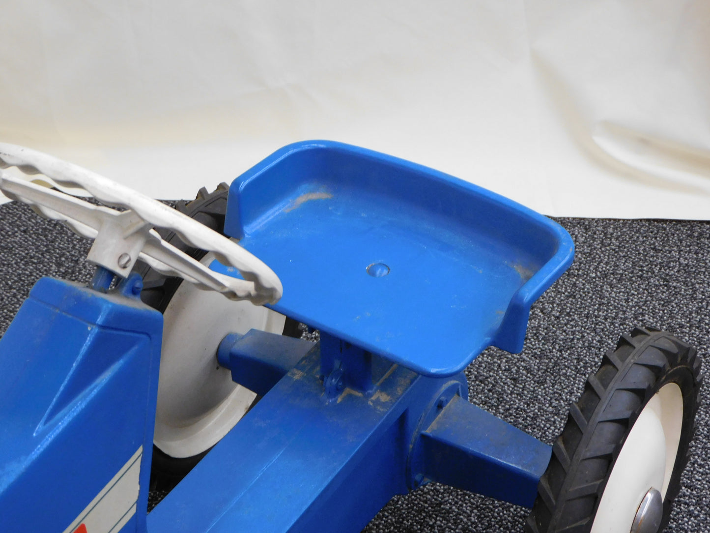 STK 10058 1968 Ford 8000 Pedal Tractor