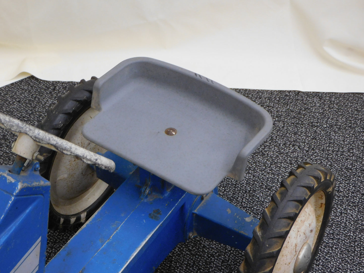 STK 10059 1968 Ford 8000 Pedal Tractor