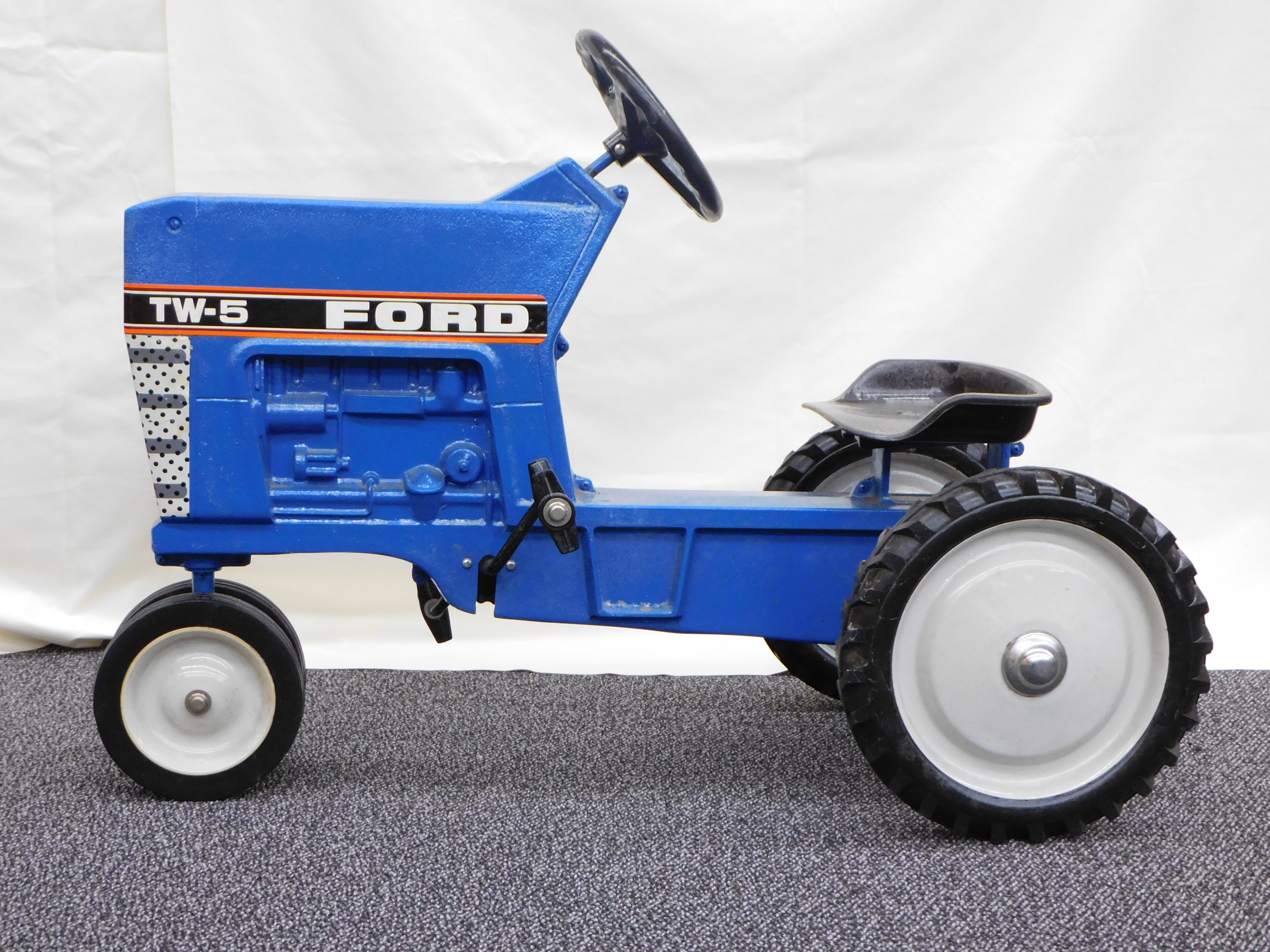 Ford cheap pedal tractor