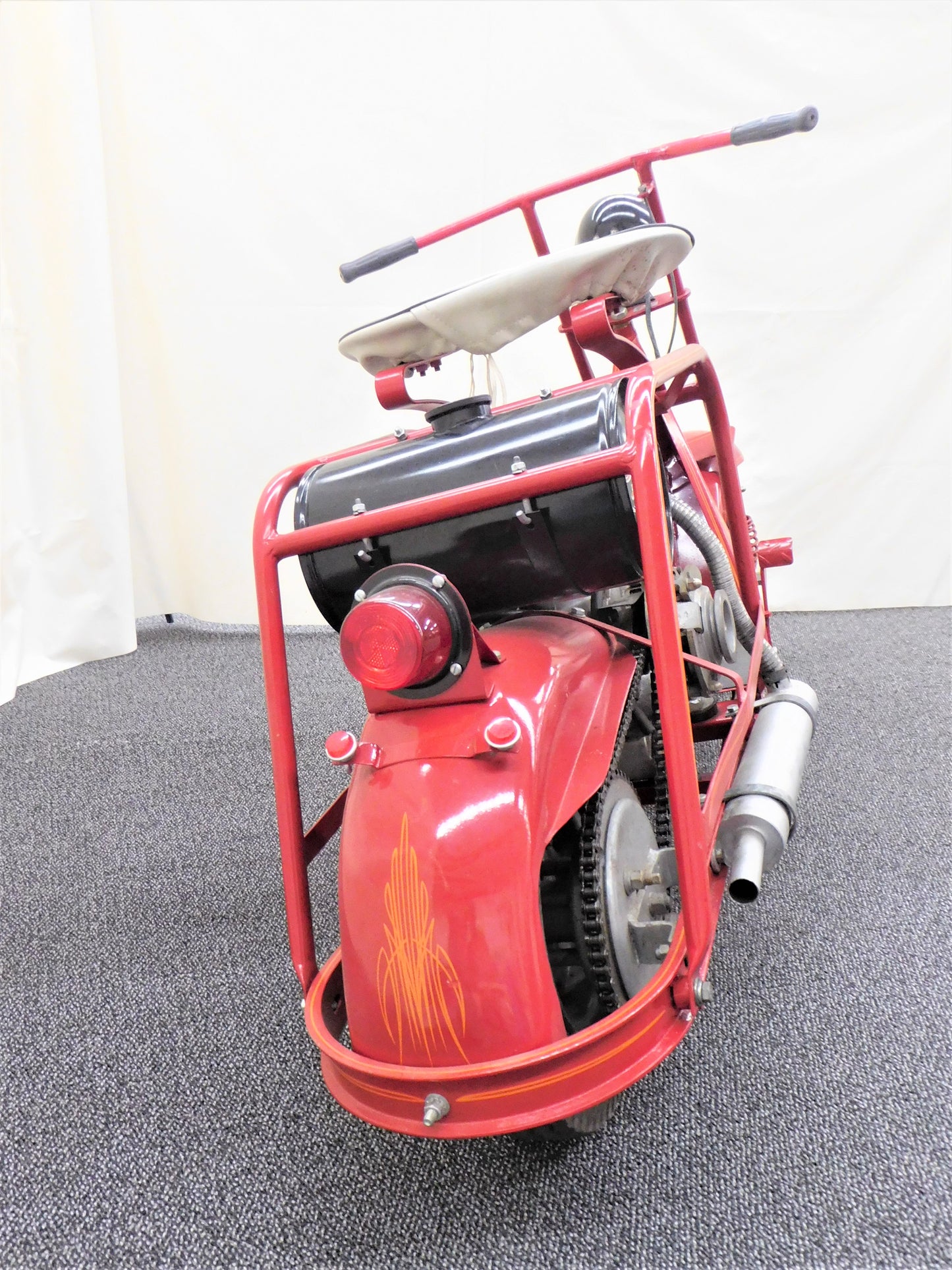 STK 10125 1956 Cushman Highlander Scooter