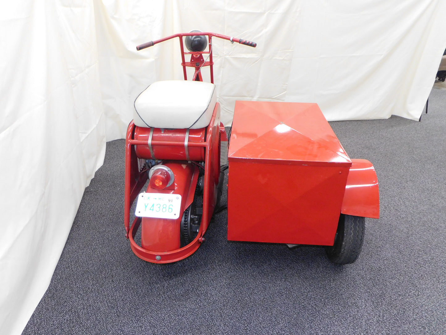 1954 Cushman Deluxe Highlander w/ Sidecar