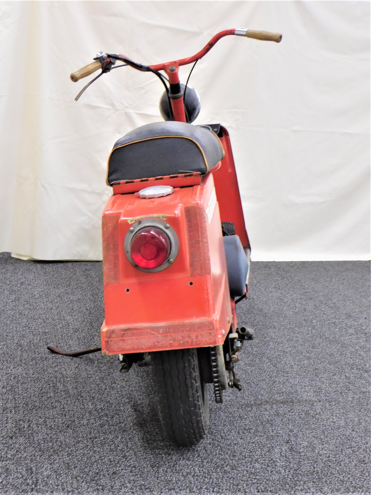 STK 10122 1963 Cushman Highlander Scooter