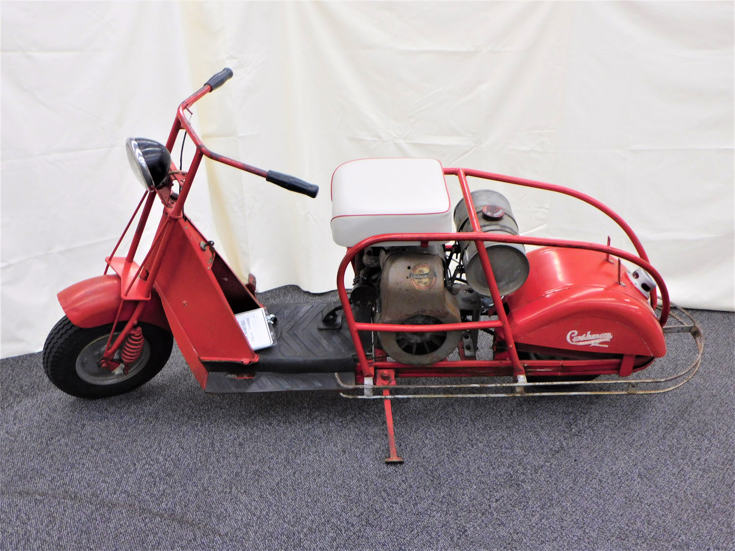 STK 10119  1948 Cushman Pacemaker Model 52A Scooter