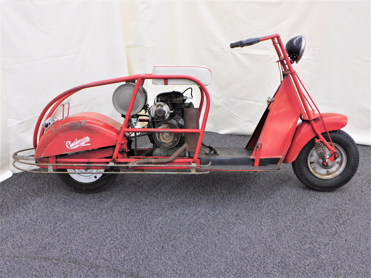 STK 10119  1948 Cushman Pacemaker Model 52A Scooter