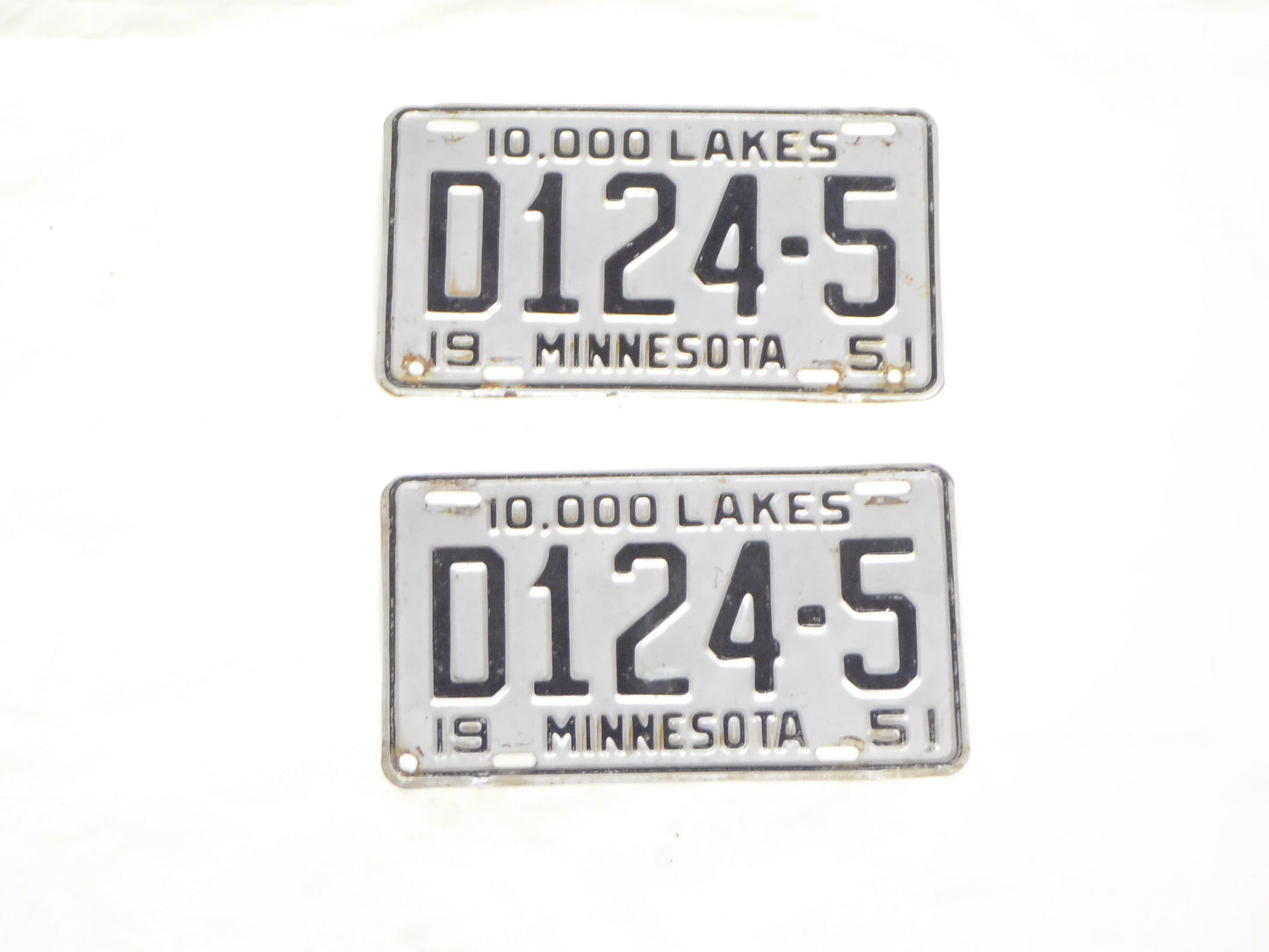 STK 10176 1951 Minnesota Plate Set