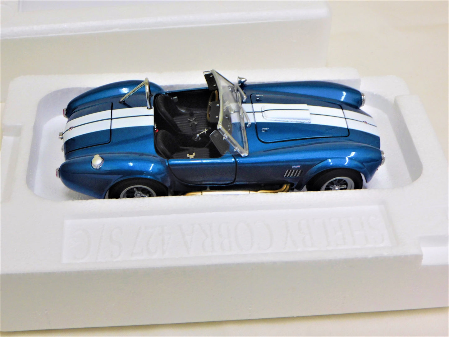 STK 10155  WIX 1965 Blue Shelby Cobra 1/24 Die Cast *Price Includes Tax and Shipping within the US*