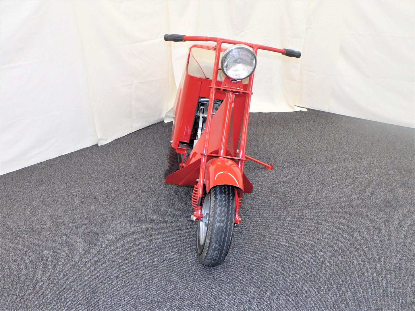 STK 10164 1948 Cushman Model 52