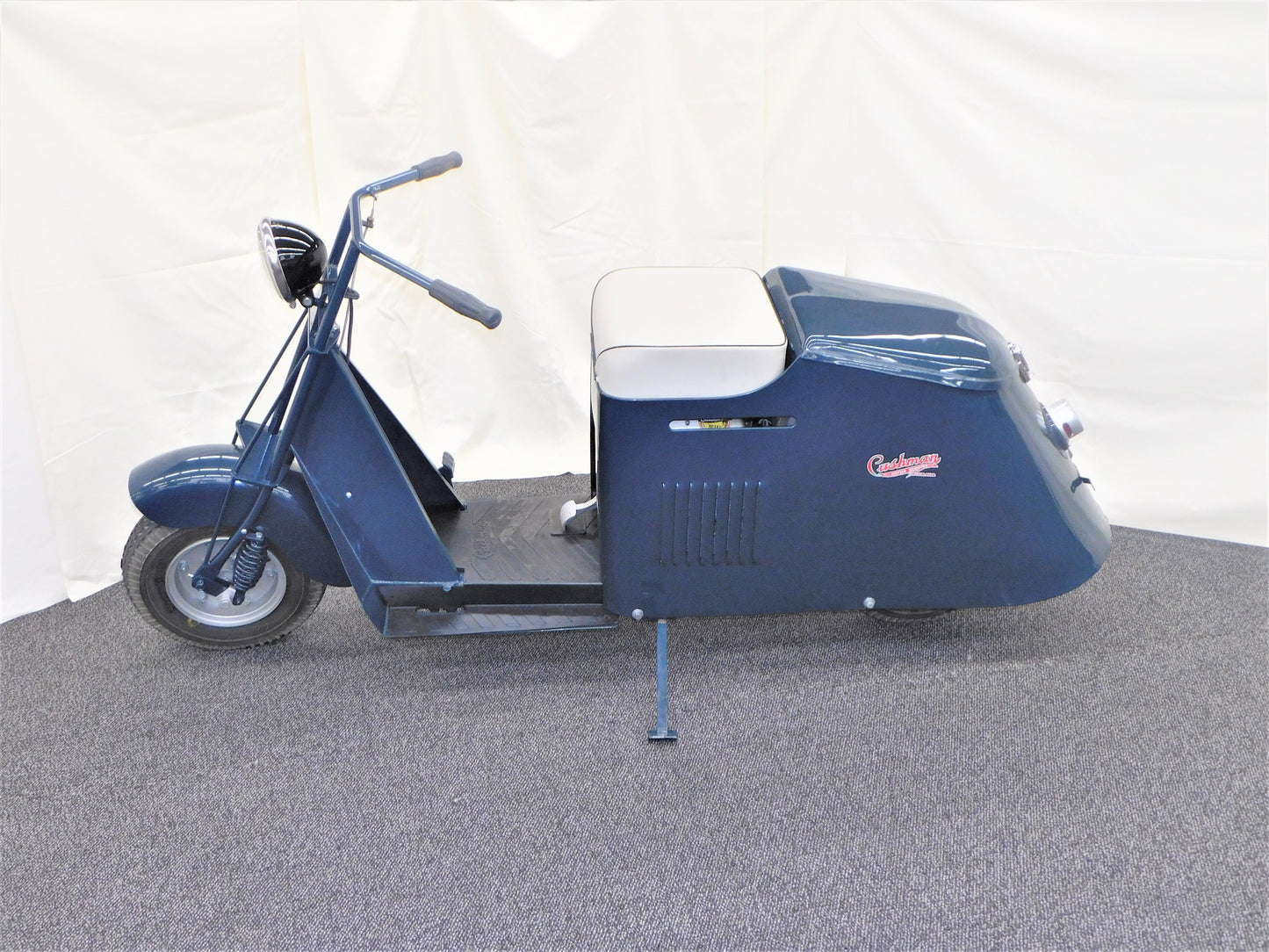 1948 Cushman Model 52
