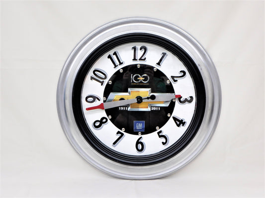STK 10189  100 Years of Chevrolet Clock