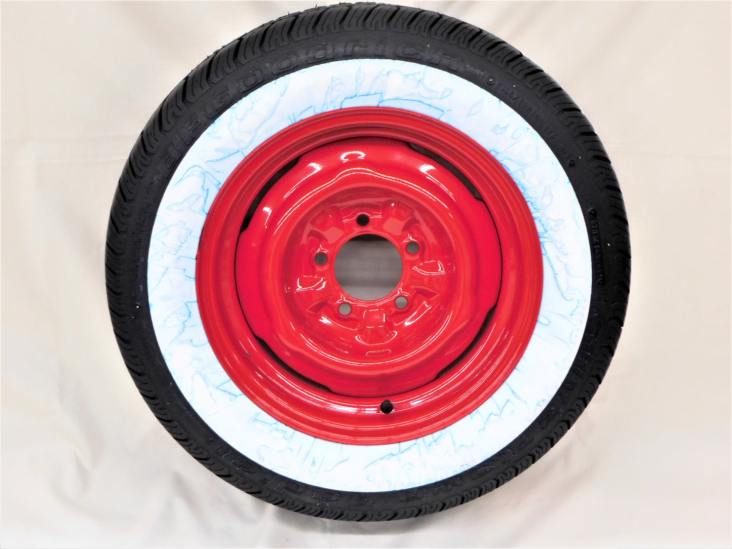 Ford Wheels & Tires/Fiesta Caps Full Set