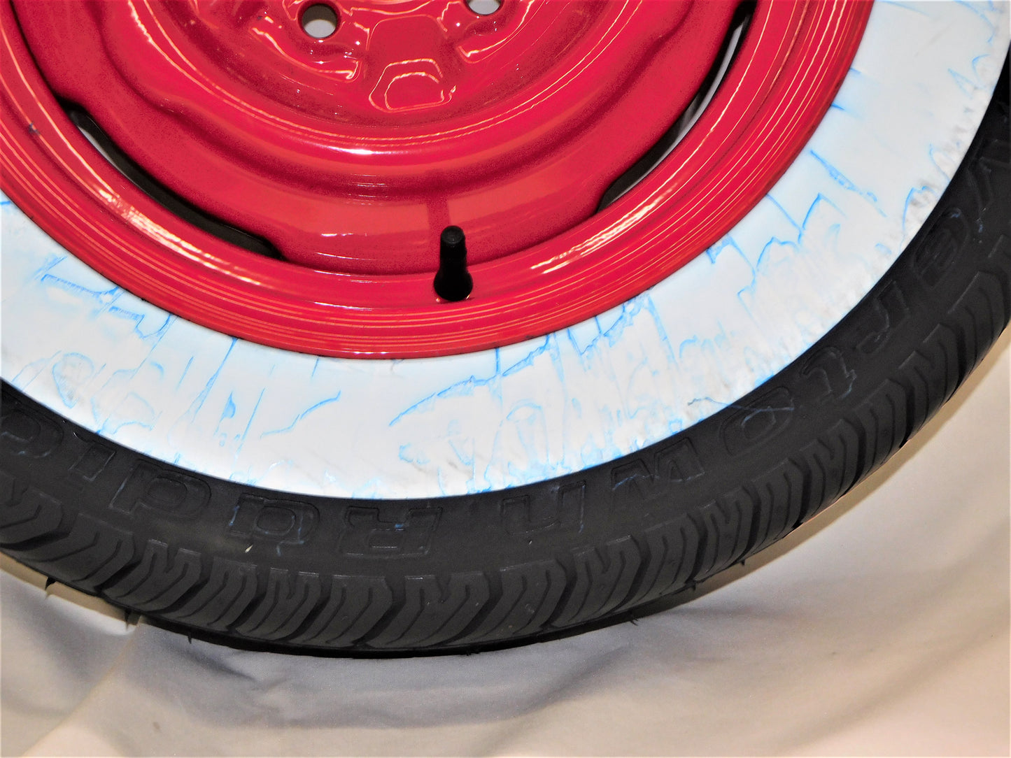 Ford Wheels & Tires/Fiesta Caps Full Set