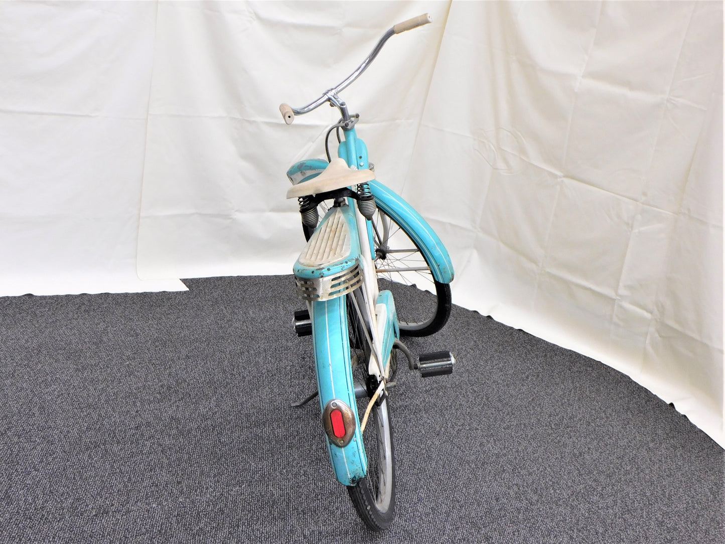 STK 10199 Firestone Deluxe Cruiser Bicycle