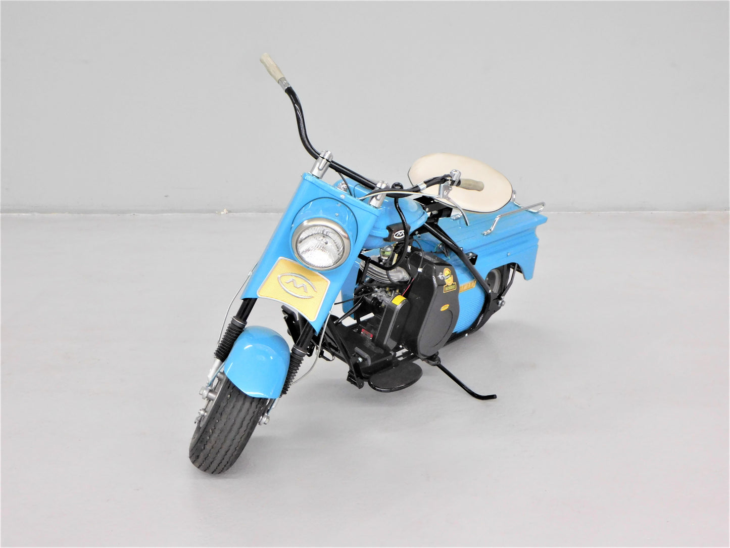1961 Cushman Super Eagle