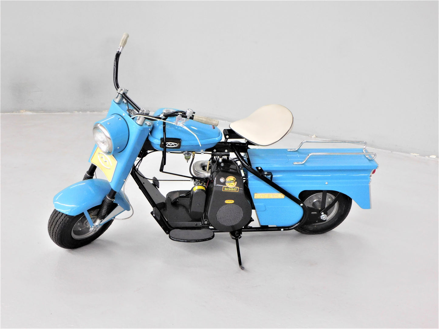 1961 Cushman Super Eagle