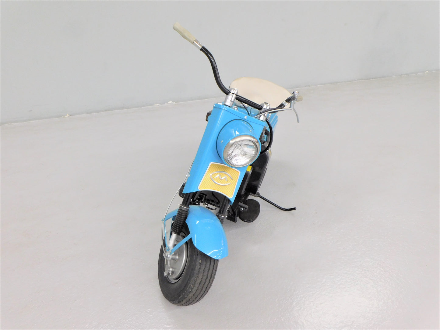 1961 Cushman Super Eagle
