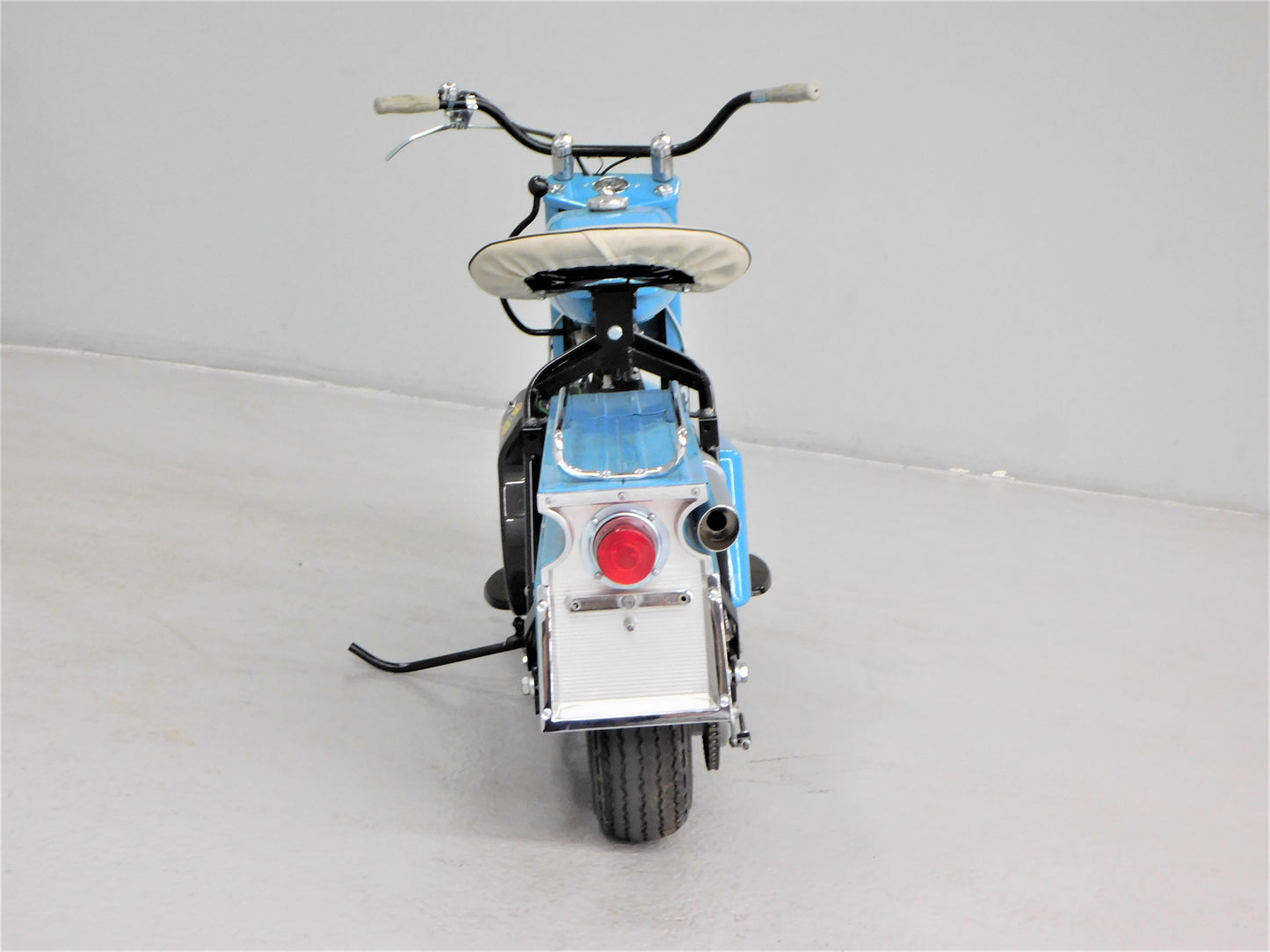 1961 Cushman Super Eagle