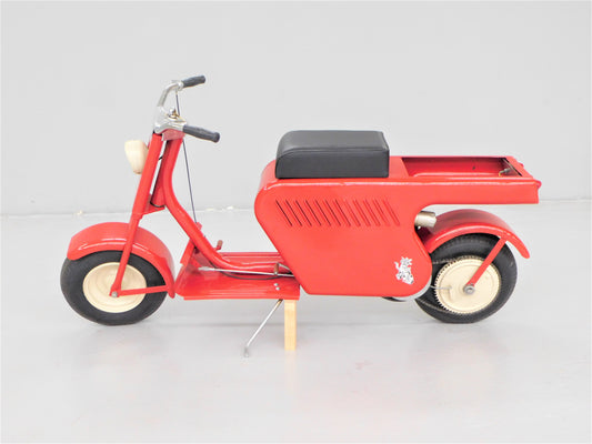 STK 10235  1959 Skat-Kat Scooter